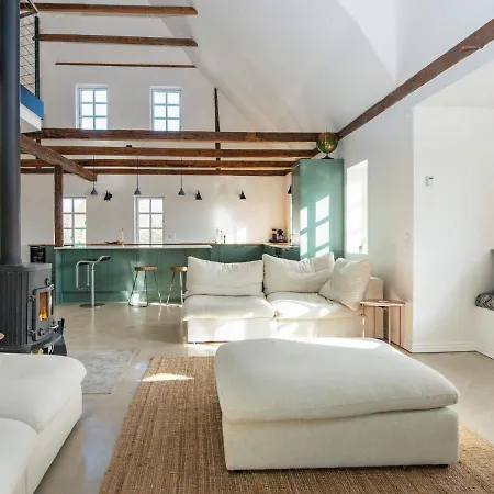 12 Person In Sonder Omme-by Traum Omme