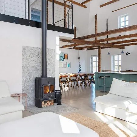 12 Person In Sonder Omme-by Traum Omme