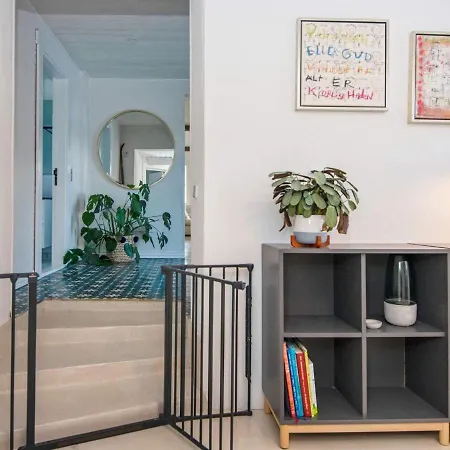 12 Person In Sonder Omme-by Traum *